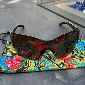 Maui Jim- “KULA”- 514-23 Metallic Copper Wrap Frame/Bronze Shield- Brand New